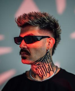 K)