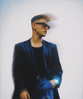 MR