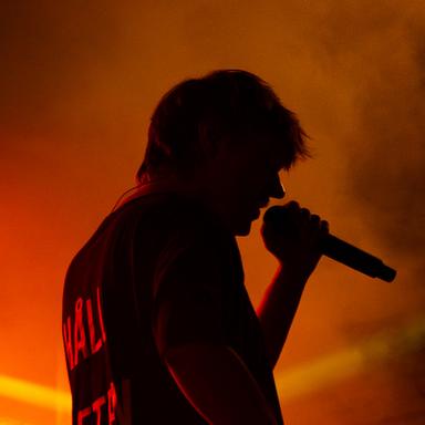 EM
