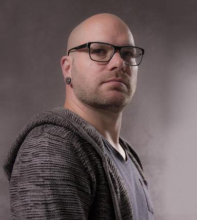 EM