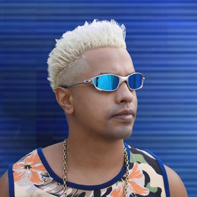 MR