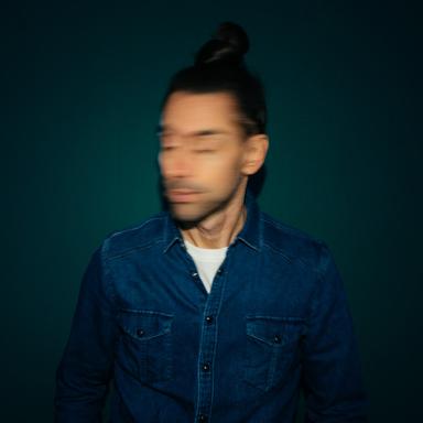 JR