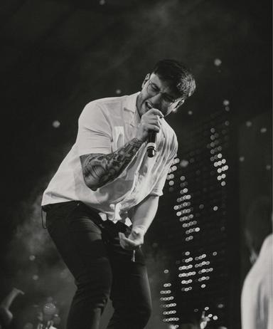 DJ