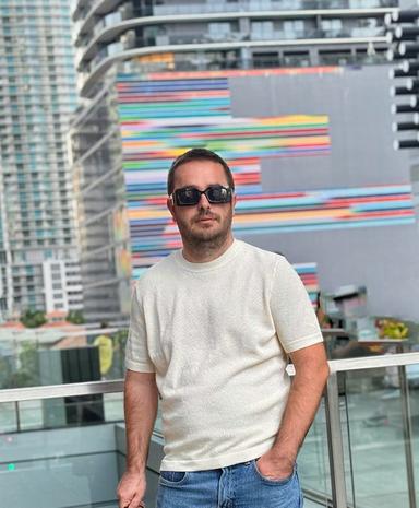 DJ