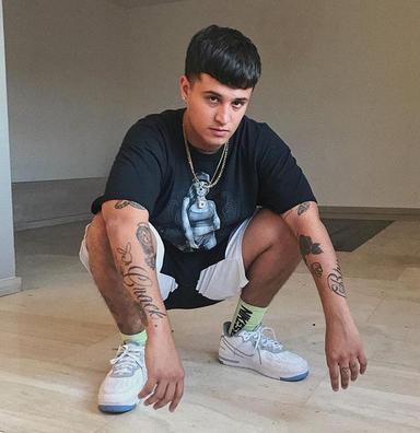 DJ