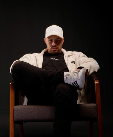DJ