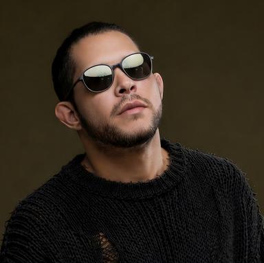 JE