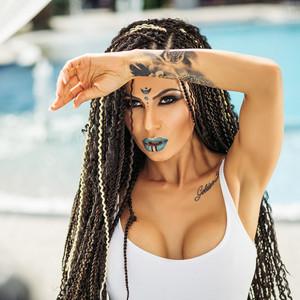 AB