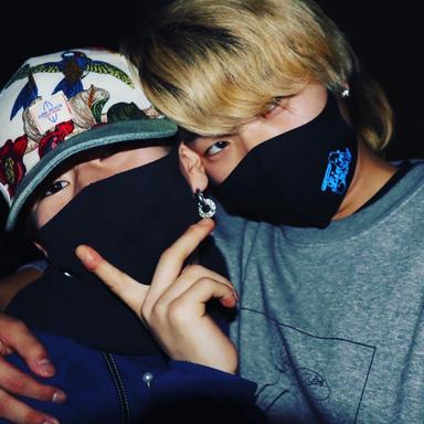 HS